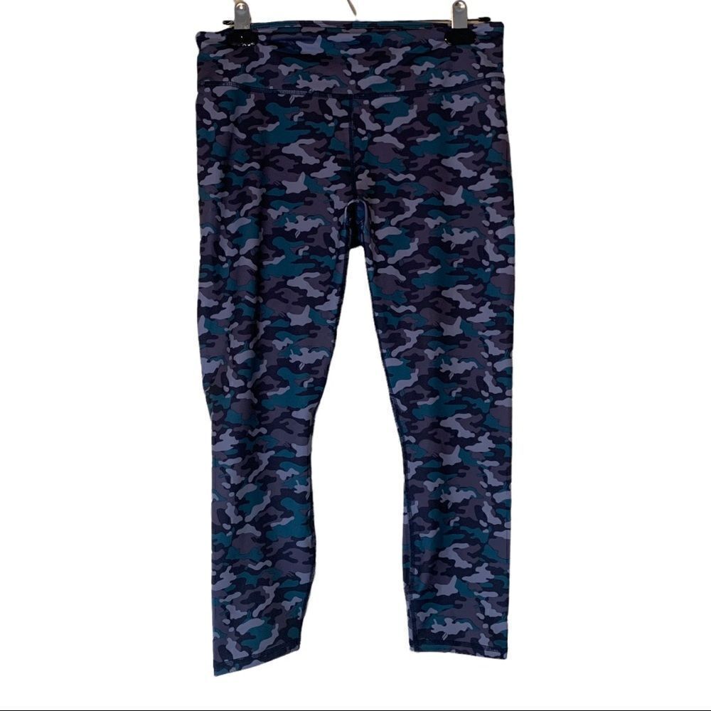 FABLETICS Salar Printed Camo‎ Powerhold Capris Teal Gray Purple Womens Medium - Picture 2 of 14